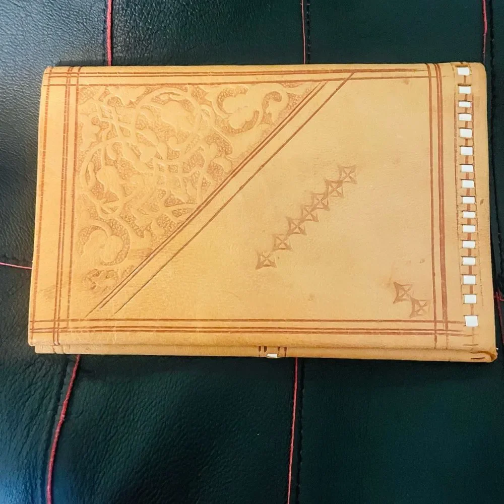 Wallet handtooled Collectible Vintage Leather Bifold pockets unisex 60's tooled